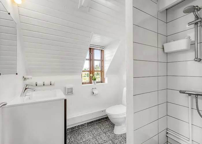 Arlina - 600m From The Sea By Interhome *